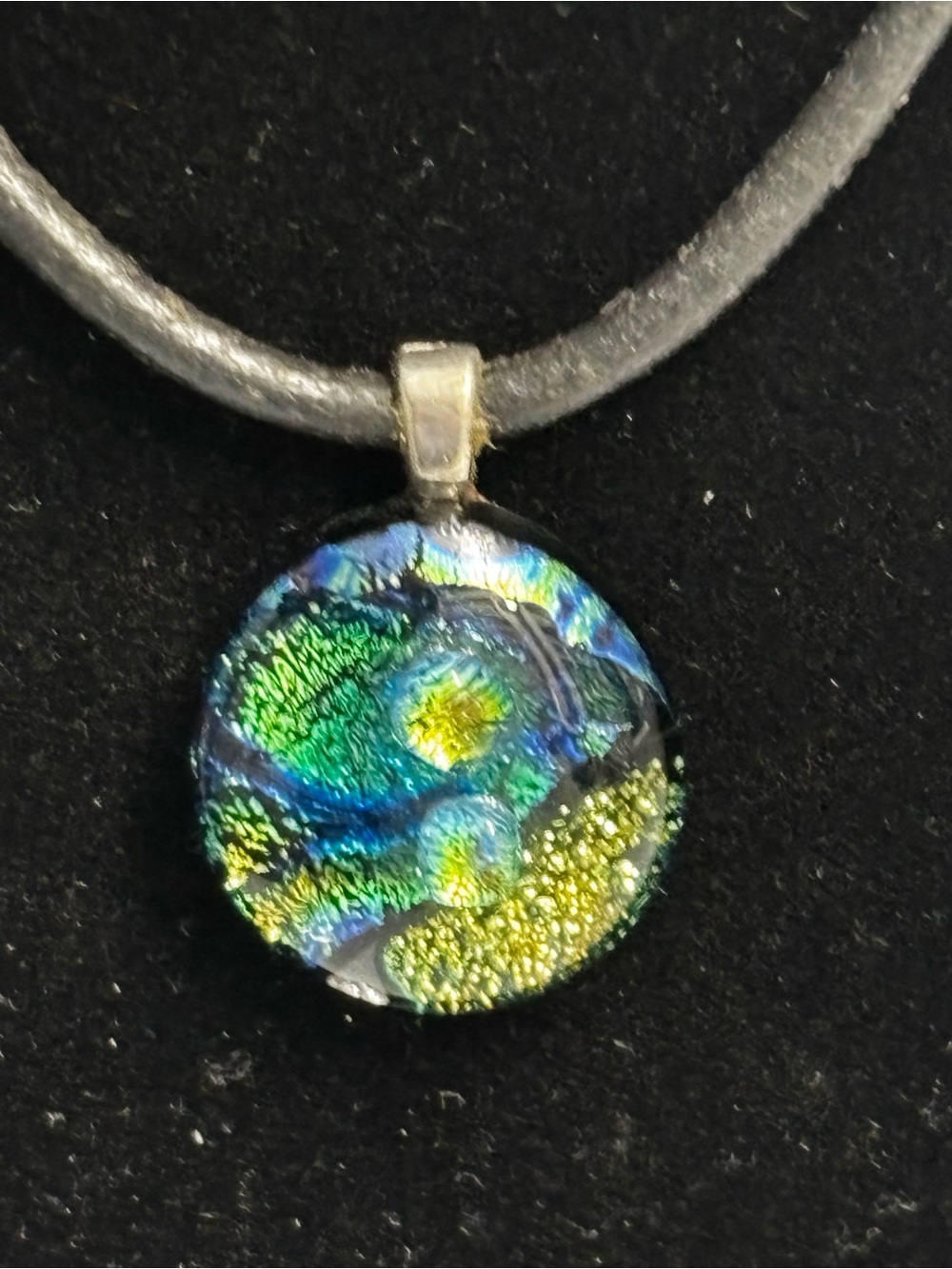 Vintage Lia Sophia Blue and Green Dichroic Glass Pendant Necklace - Picture 2 of 5